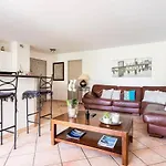 Apartment Avenue Des Terrasses